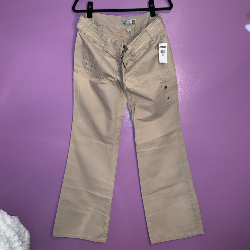 khaki pants